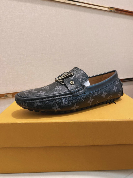 Louis Vuitton casual shoes men-LV009